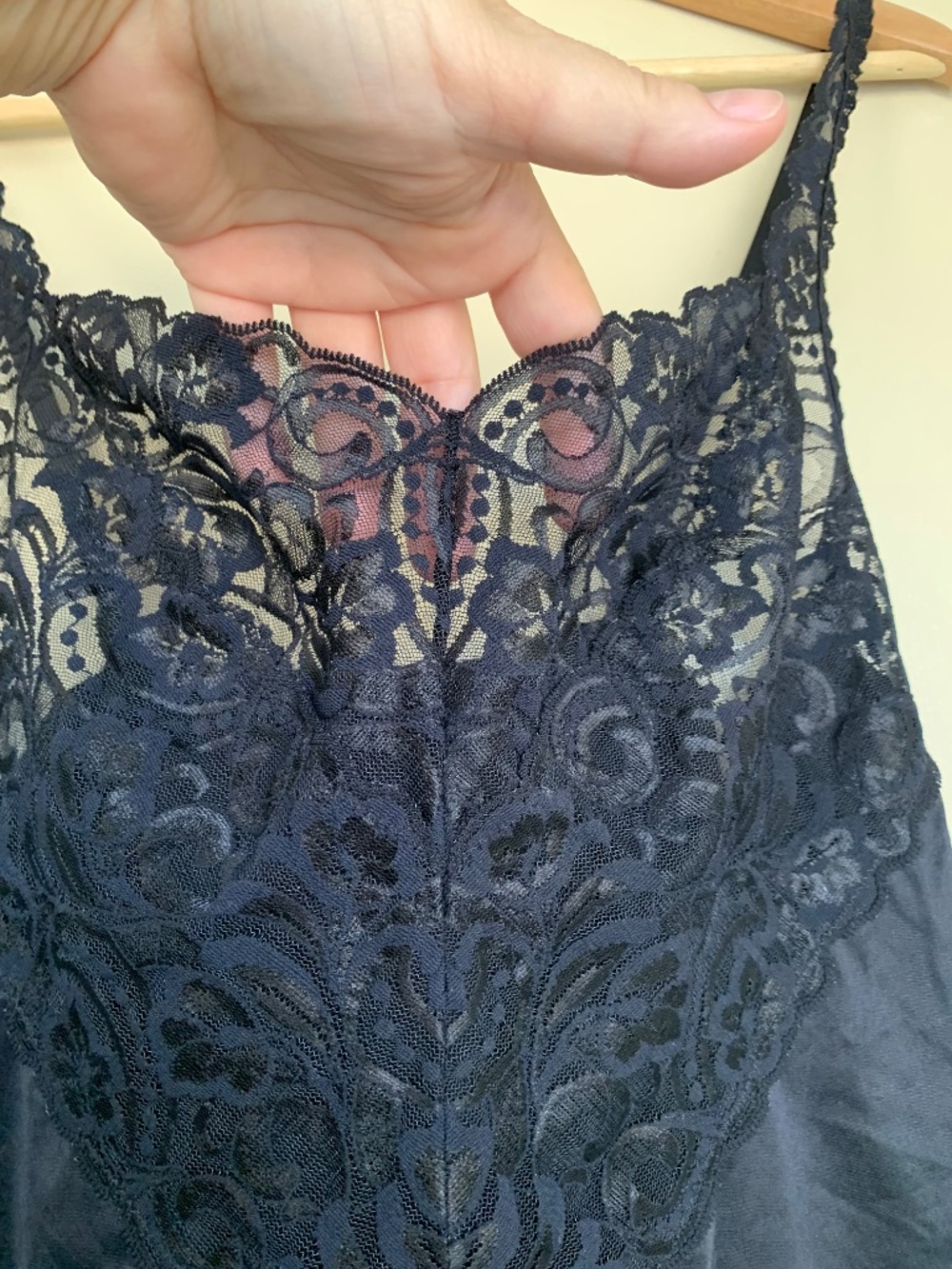 Vanity Fair Black Lace Camisole Tank Top Sz. 34/40 Y2K Made in USA - Picture 3 of 10